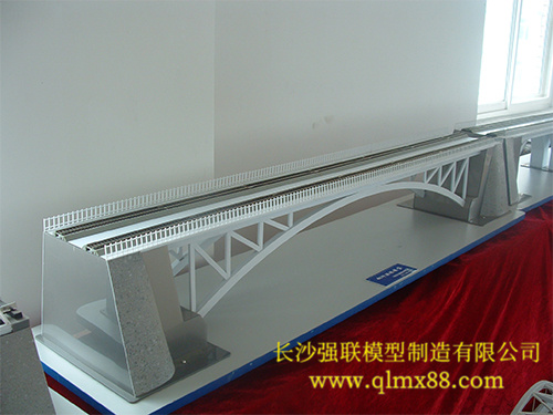 鋼斜拉橋模型